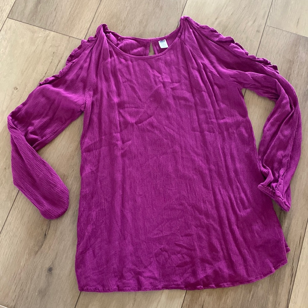 Old navy cold shoulder blouse